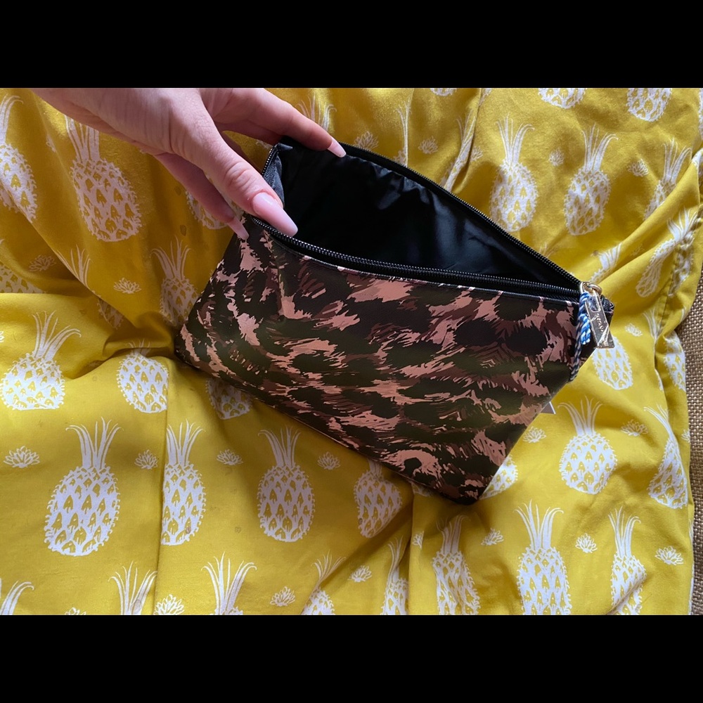 Make up bag or clutch - Picture 3 of 3